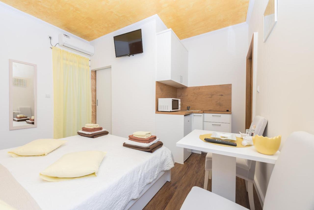 Apartments Song Of Joys Makarska Exterior foto