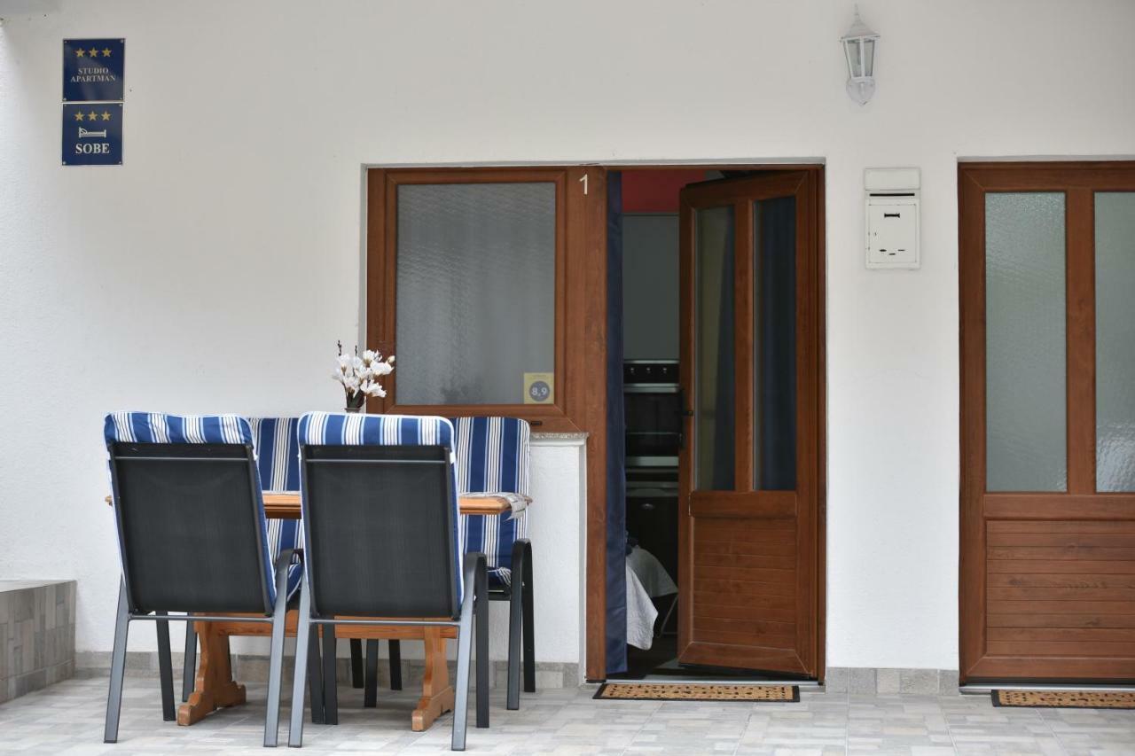 Apartments Song Of Joys Makarska Exterior foto