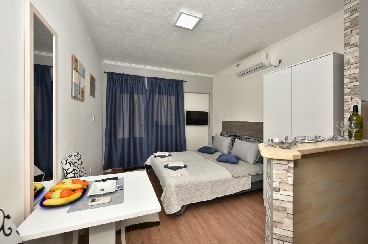 Apartments Song Of Joys Makarska Exterior foto
