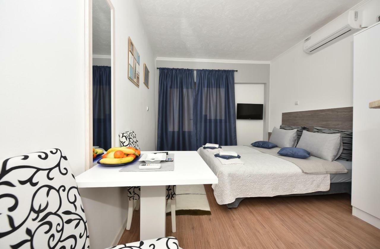 Apartments Song Of Joys Makarska Exterior foto