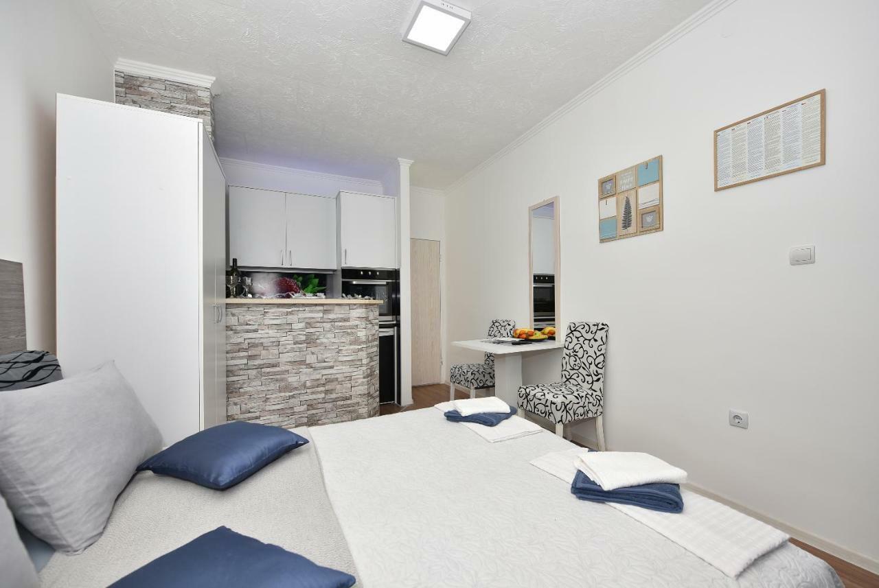 Apartments Song Of Joys Makarska Exterior foto