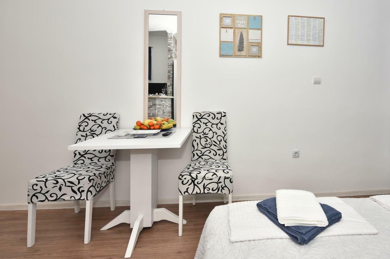 Apartments Song Of Joys Makarska Exterior foto